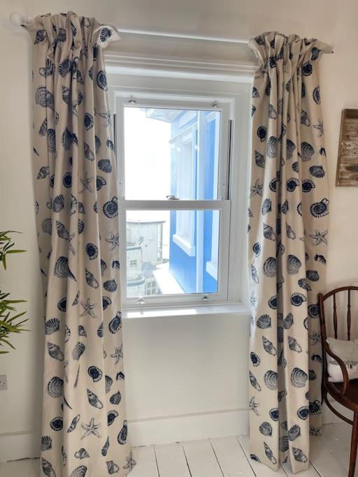 Top Deck - Fresh, Stylish Seaside Apartment Ventnor Eksteriør bilde