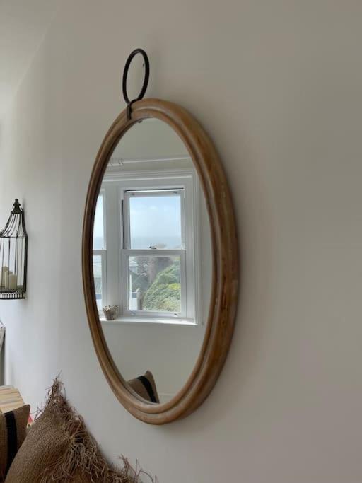 Top Deck - Fresh, Stylish Seaside Apartment Ventnor Eksteriør bilde