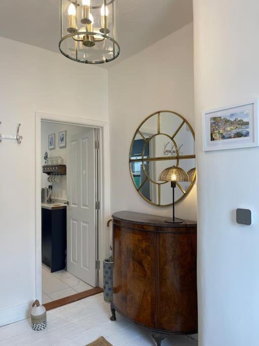 Top Deck - Fresh, Stylish Seaside Apartment Ventnor Eksteriør bilde
